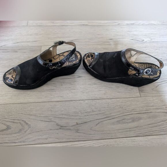 Fly London Pyle Wedges Pumps Black Open Peep Toe Buckle Size 40 (9.5) - Picture 7 of 9